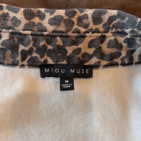 Leopard Print Women's Jacket - Picture 7 of 7